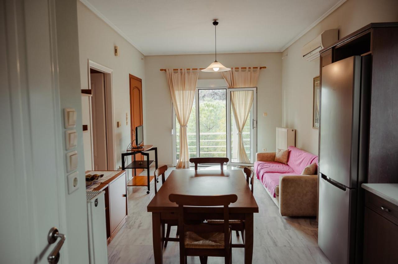 Seafront Apartment Karfás Esterno foto